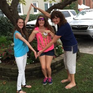 Meet your Posher, Holly